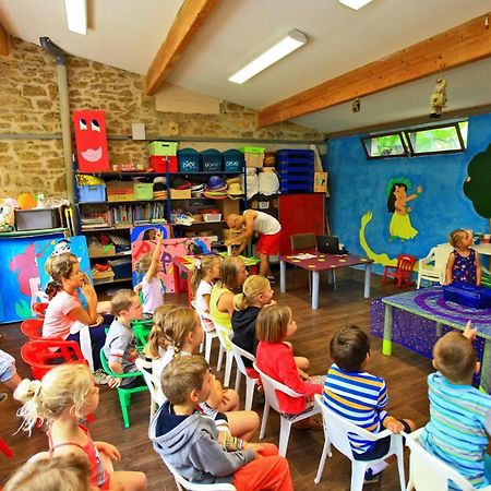 Camping Sunissim Le Moulin Du Roch 5 Stars By Locatour Hotel Sarlat Esterno foto