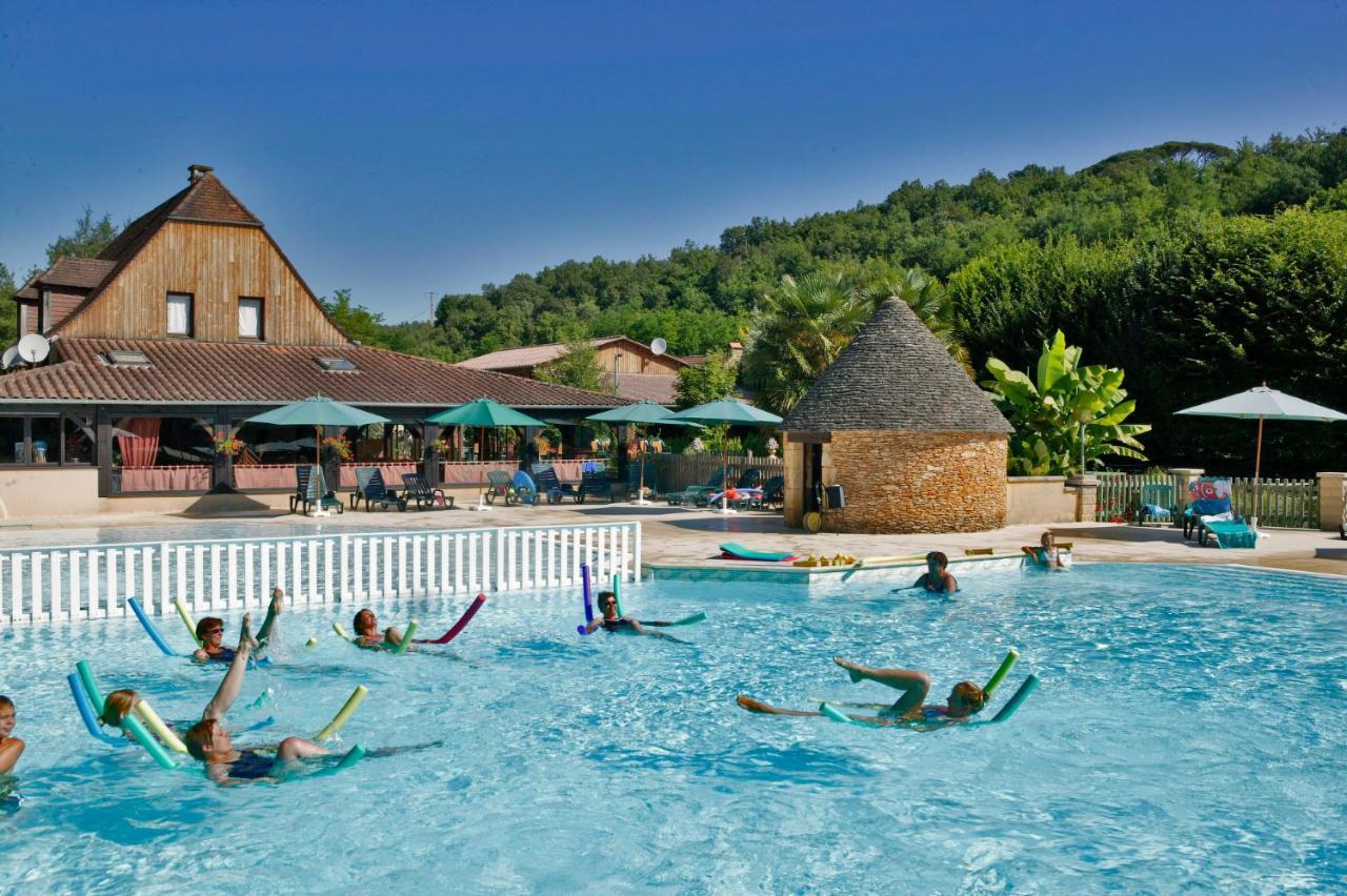 Camping Sunissim Le Moulin Du Roch 5 Stars By Locatour Hotel Sarlat Esterno foto