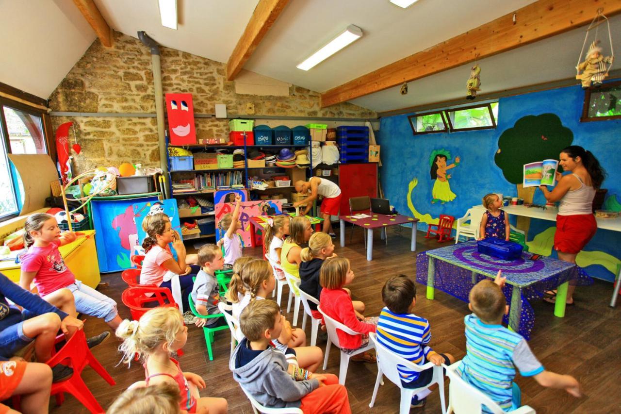 Camping Sunissim Le Moulin Du Roch 5 Stars By Locatour Hotel Sarlat Esterno foto